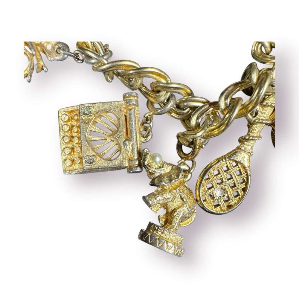 Antique Gold Charm Bracelet Rare Unique‎ Charms Vintage - Picture 6 of 9